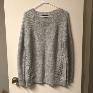 Gray sweater (size M)